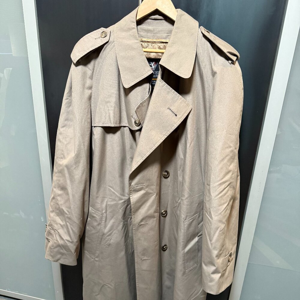 Austin Reed trench coat. Size 46L
